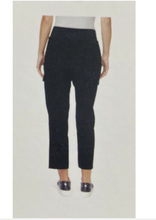 Load image into Gallery viewer, Jomad Women S Wrinkle Resistant Breathable Fabric Capri Pants
