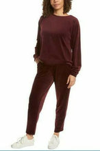 Load image into Gallery viewer, Gloria Vanderbilt Ladies&#39; Velour Top
